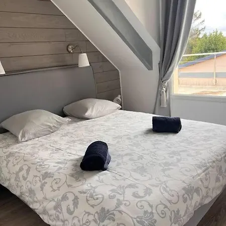 Maison De Pecheur 3ch *jardin*900 M De Juno Beach